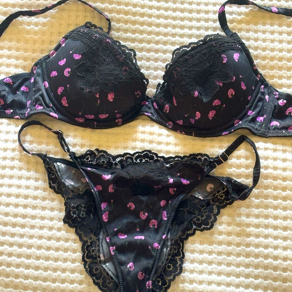 Fleur du Mal 34c panty size small, worn 1 time